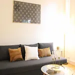 Bright And Comfortable Near Bercy