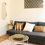 Bright And Comfortable Near Bercy