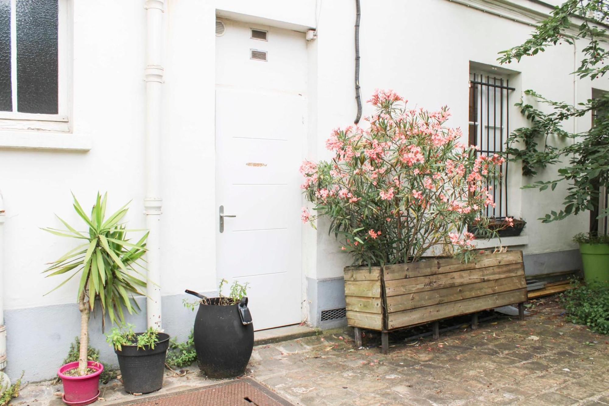 Bright And Comfortable Near Bercy Parigi